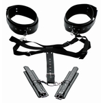 Черная бондажная система acquire easy access thigh harness with wrist cuffs