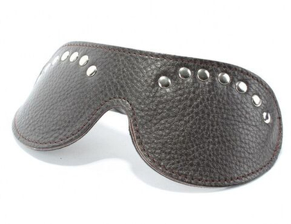 Кожаная маска с декором