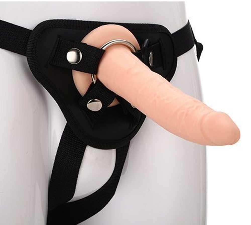 Телесный страпон на черных трусиках strap on real dildo - 20 см.