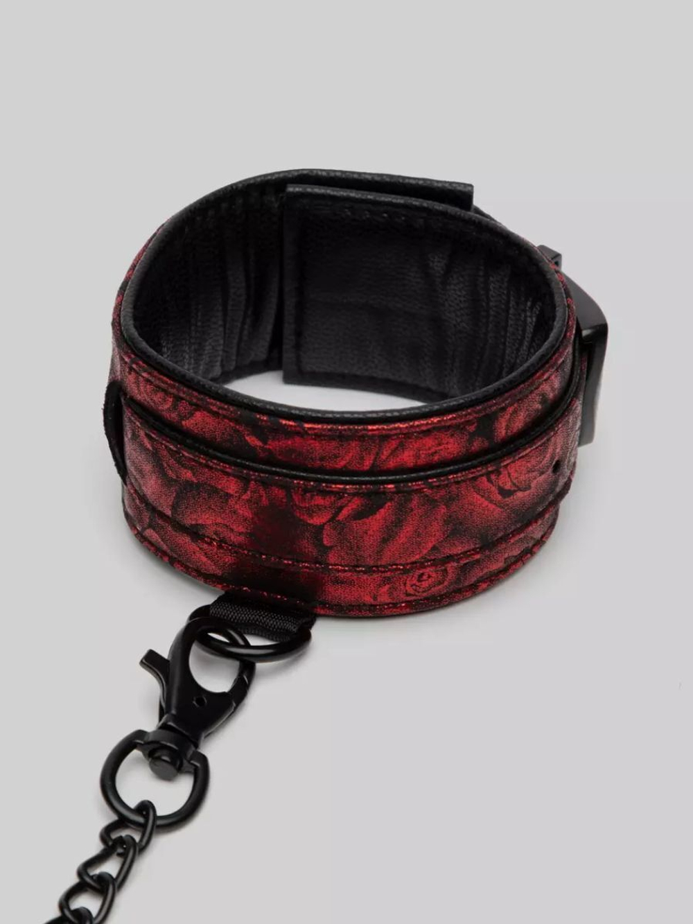 Красно-черные оковы reversible faux leather ankle cuffs