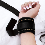 Фиксация на матрас для рук и ног classic bedspreader