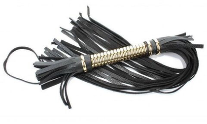 Чёрная плетка из натуральной кожи с золотистой отделкой рукояти